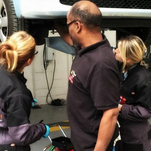 Aide et conseils changement plaquettes - Self Garage